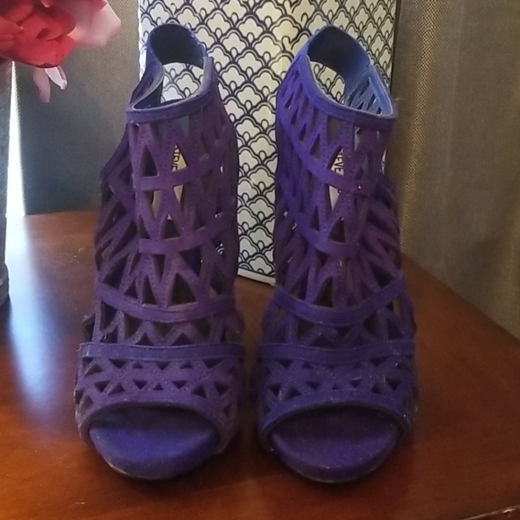 Steve Madden Shoes - Steve Madden cobalt blue heels